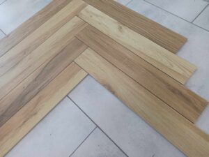 Drewno Padre HONEY chevron MATT 9,5X30 PRÓBKA