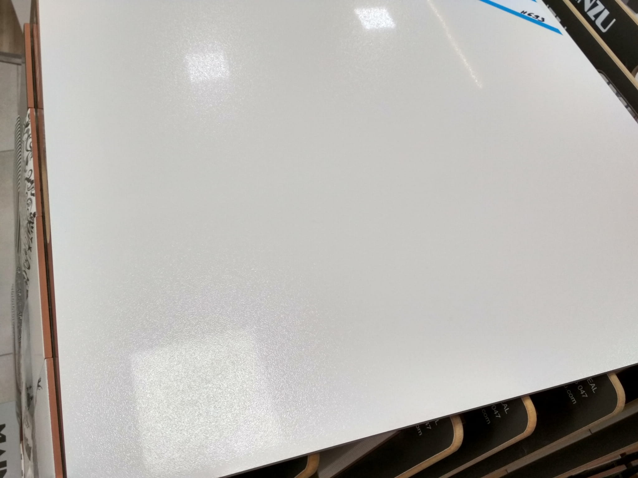 EMIGRES BERGAMO WHITE LAPPATO 60X60 gatunek I